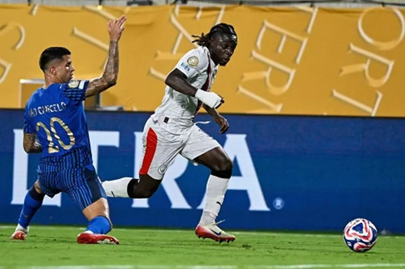 دوكو بعد الخسارة أمام الهلال: ليست النهاية التي كنا نطمح إليها في كأس العالم للأندية دوكو بعد الخسارة أمام الهلال: ليست النهاية التي كنا نطمح إليها في كأس العالم للأندية