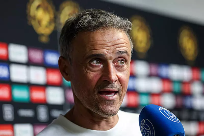 إنريكي يكشف تحديات الفوز بدوري الأبطال مرتين والتطلعات الجديدة للميركاتو إنريكي يكشف تحديات الفوز بدوري الأبطال مرتين والتطلعات الجديدة للميركاتو