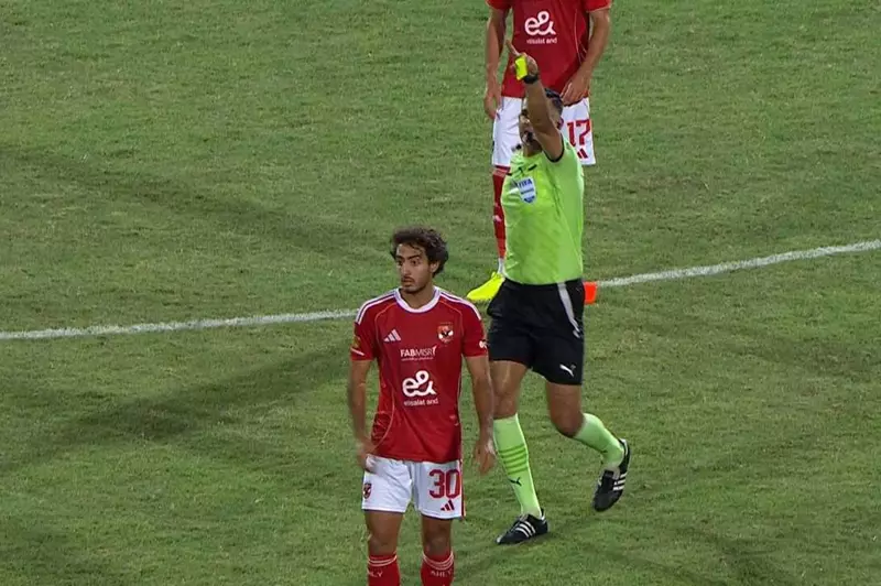 الأهلي يتقدم بشكوى ضد حكم مباراة فاركو محمد معروف الأهلي يتقدم بشكوى ضد حكم مباراة فاركو محمد معروف