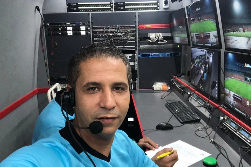 الظهور الثالث لعاشور كحكم فيديو في أمم أفريقيا للمحليين: مباراة بوركينا وموريتانيا الظهور الثالث لعاشور كحكم فيديو في أمم أفريقيا للمحليين: مباراة بوركينا وموريتانيا
