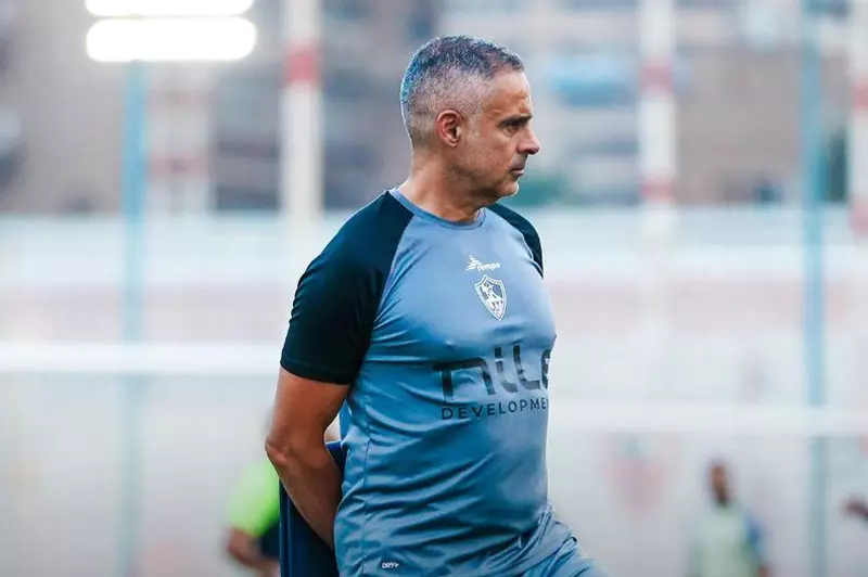 رسمياً: الزمالك يحسم مستحقات جوميز وفريقه المعاون رسمياً: الزمالك يحسم مستحقات جوميز وفريقه المعاون
